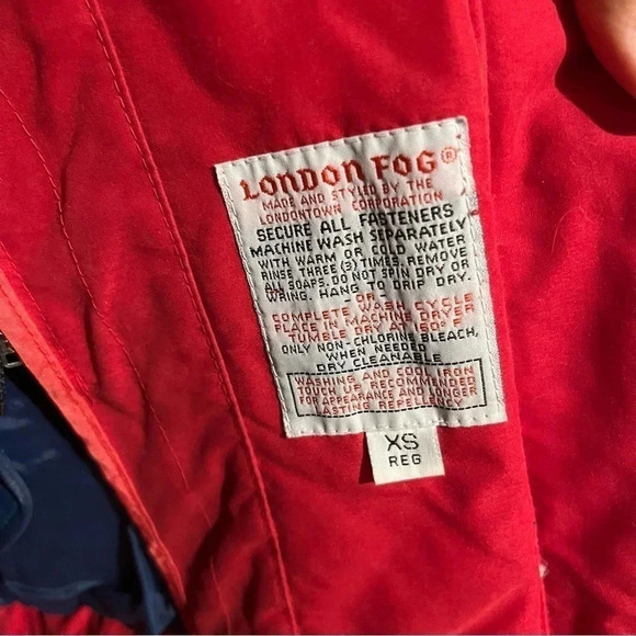 VTG London Fog Women’s Red Winter Coat/Jacket Size XS Aztec Tribal Embroidered - Picture 5 of 11